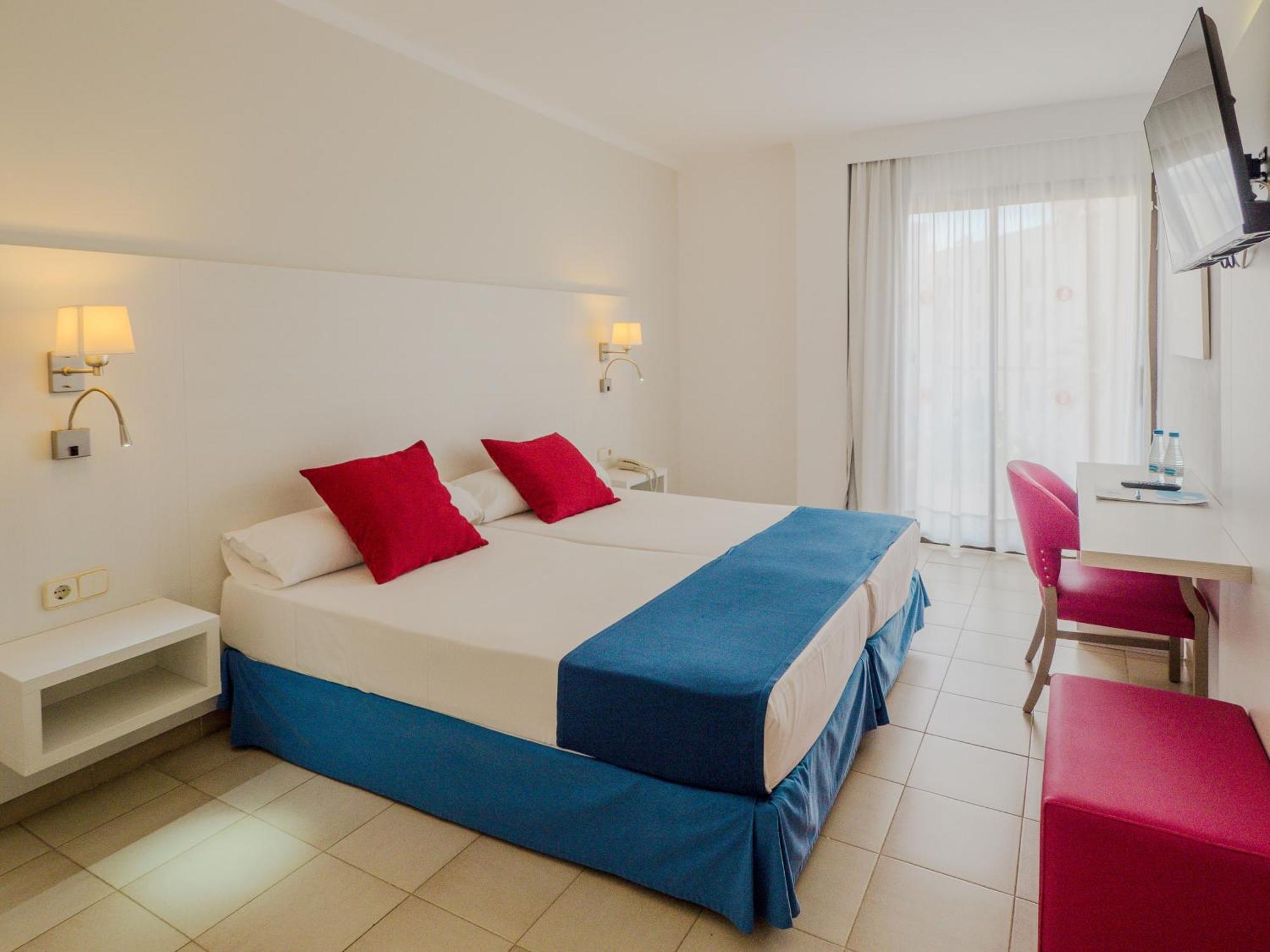 Hotel La Santa Maria Cala Millor  Luaran gambar