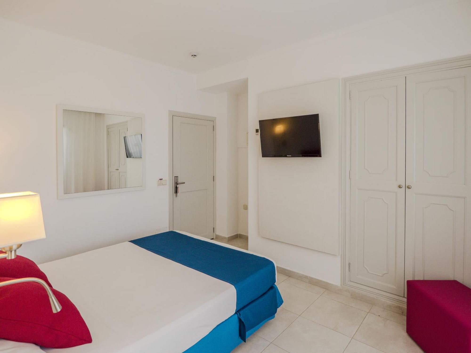 Hotel La Santa Maria Cala Millor  Luaran gambar