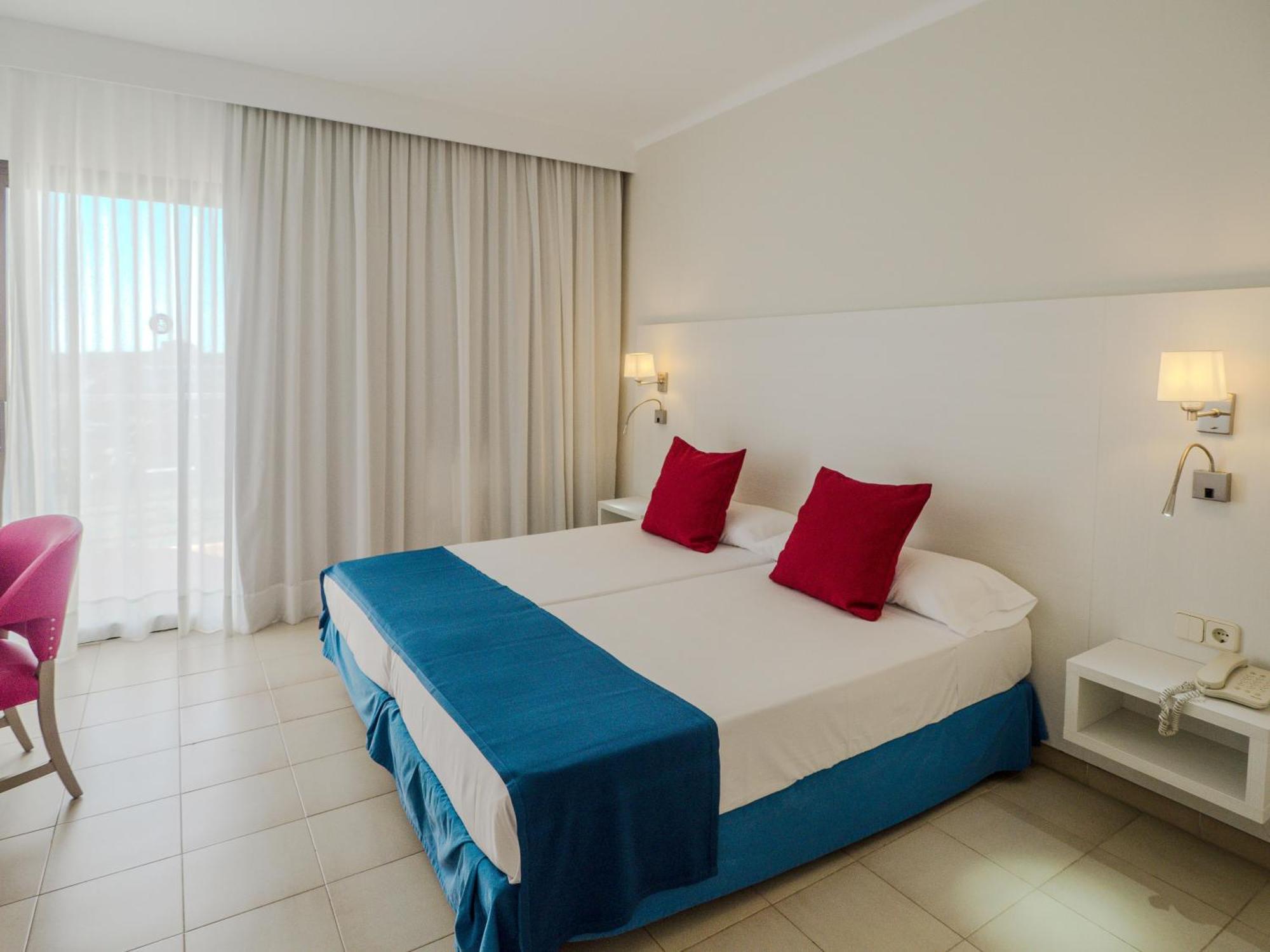 Hotel La Santa Maria Cala Millor  Luaran gambar