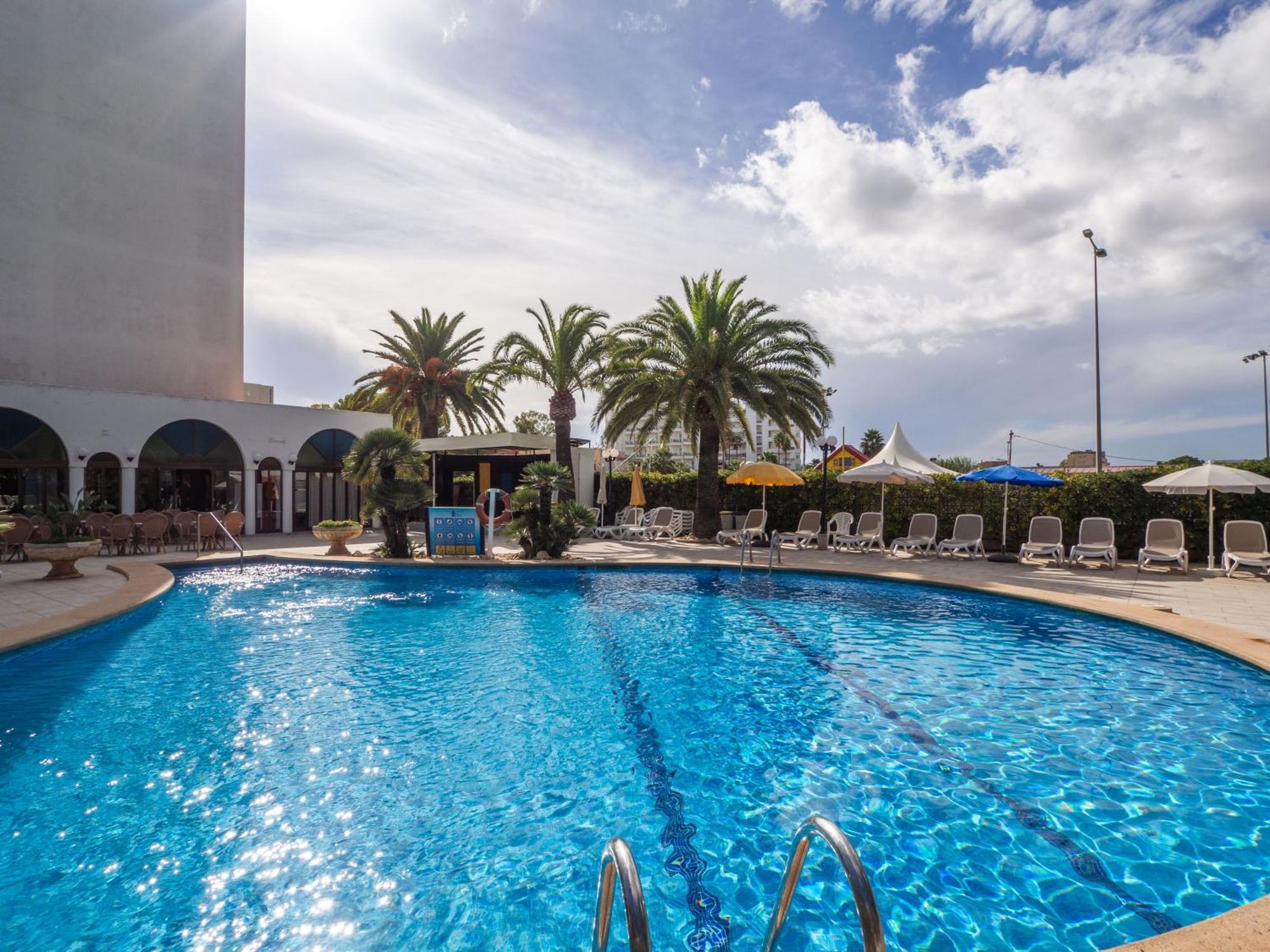 Hotel La Santa Maria Cala Millor  Luaran gambar
