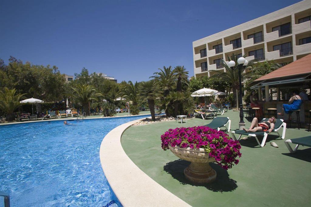 Hotel La Santa Maria Cala Millor  Luaran gambar